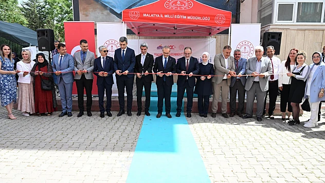 Vali Seddar Yavuz, Hayat Boyu Öğrenme Haftası Etkinliklerine Katıldı