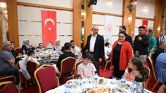 Vali Seddar Yavuz Koruyucu Aile Günü Programına Katıldı