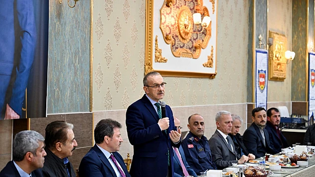 Vali Seddar Yavuz Malatyalı Esnaflarla İftarda Buluştu