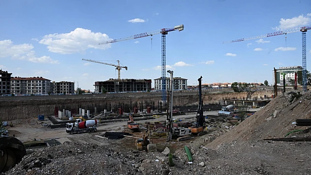 Vali Yavuz, İnşaat Denetimlerine Devam Ediyor