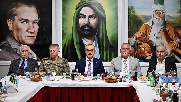 Vali Yavuz, Zeynel Abidin Vakfı'nın Düzenlediği İftar Programına Katıldı