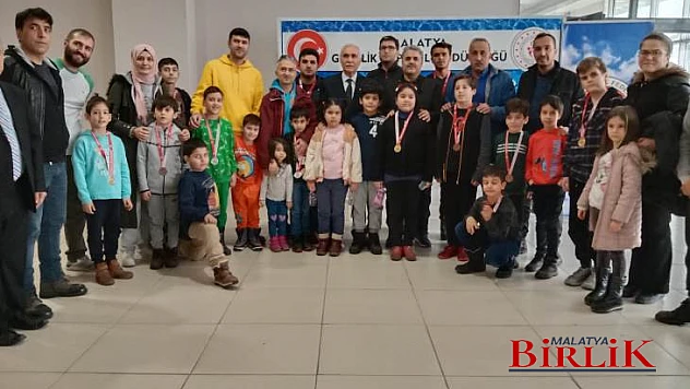 Voleybol'da Başarı Devam Ediyor