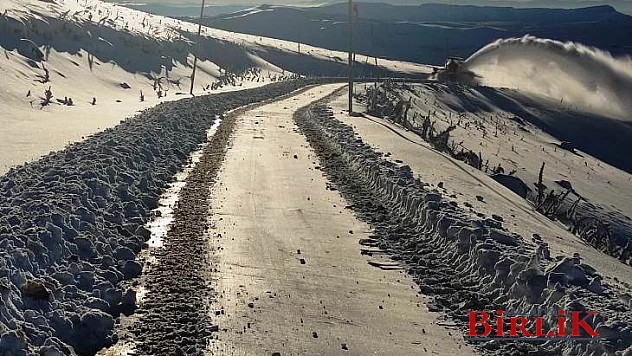 Yamadağ'ına Yaklaşık 25 Santime Yakın Kar Yağdı