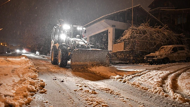 Yeşilyurt'ta 24 Saat Karla Mücadele!