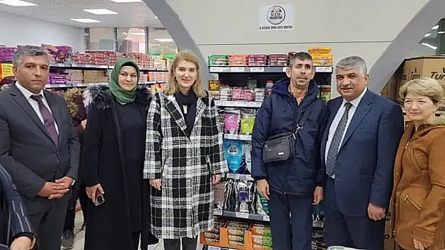 Yeşil Gıda Marketi Glutensiz Ürünler Reyonu Milletvekili Ölmeztoprak'ın Katılımıyla Açıldı