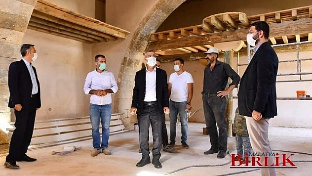 Yeşilyurt Belediyesi, Aşağıköy'deki 350 Yıllık Tarihi Camiyi Restore Etti