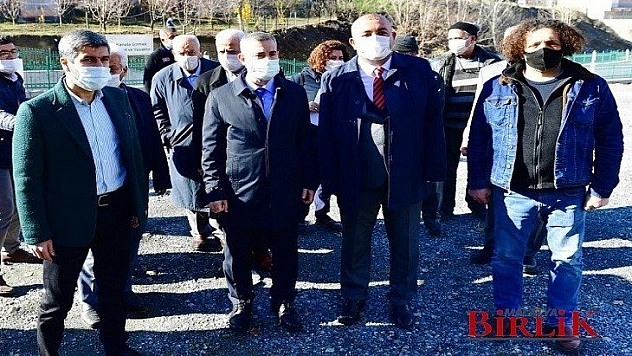 Yeşilyurt Belediyesi, Kadim Çırmıhtı'daki Güreş Sahasını Yeniliyor