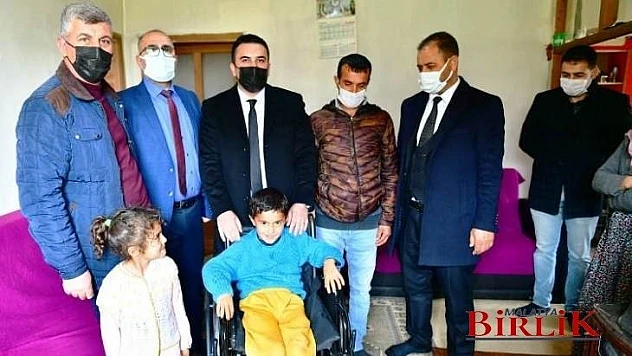 Yeşilyurt Belediyesi'nden Bedensel Engelli Batuhan Şahin'e Engelli Araç
