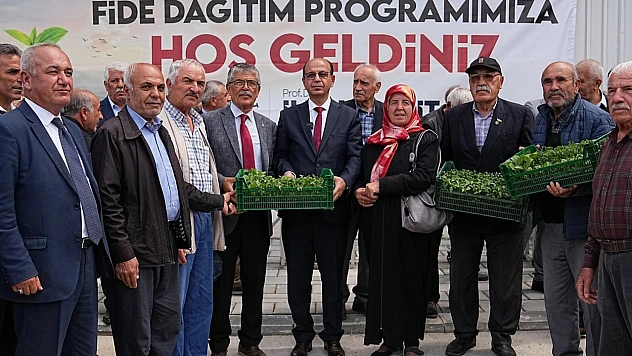 Yeşilyurt Belediyesi'nden Çiftçilere Büyük Destek! 250 Bin Adet Sebze Fidesi Dağıtıldı