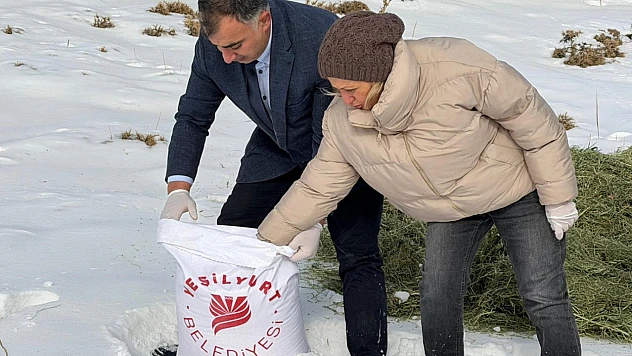 Yeşilyurt Belediyesi'nden Yaban Hayatına Yem Desteği!