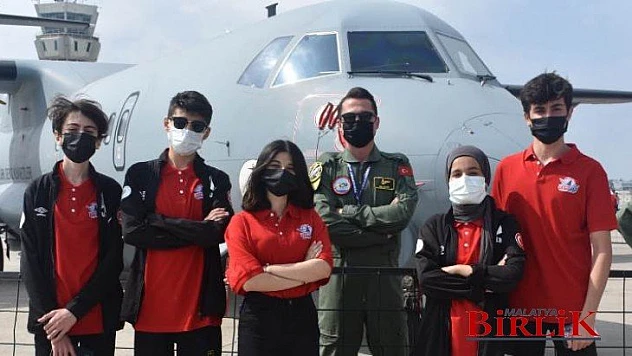 Yeşilyurt Belediyesi'nin Destekleriyle Teknofest 2021'e Katılan 3 Okul Takımı Finale Kaldı