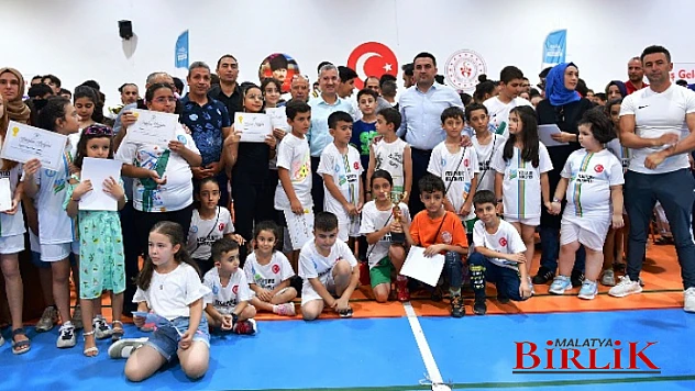 Yeşilyurt Belediyesi Yaz Spor Okulları Tamamlandı, Sertifikalar Dağıtıldı