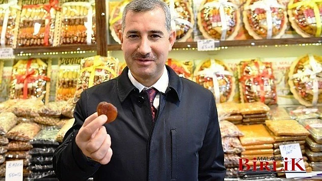 Yeşilyurt Belediyesi'nden '81 İl'de 81 Okula Kayısı' Hediyesi