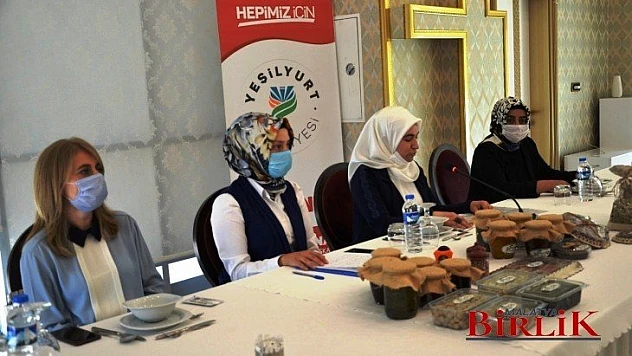 Yeşilyurt Kadın Girişimi Ve İşletme Kooperatifi, Tanıtım Toplantısını Yaptı