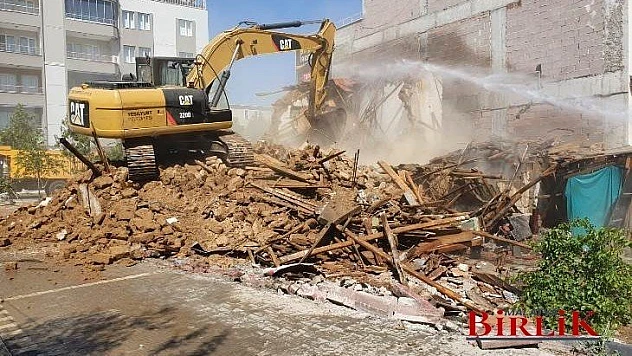 Yeşilyurt, Metruk Evlerden Tek Tek Arındırılıyor