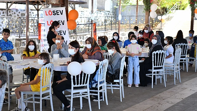 Yeşilyurt'ta Lösemili Çocuklar İçin 'En Faydalı Şenlik' Düzenlendi