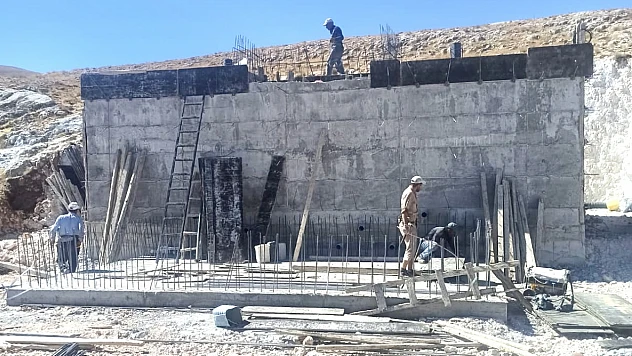 Yıllardır Süren Susuzluk Yeniköy'de Sona Eriyor