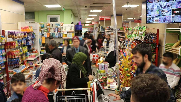 Yıllık Enflasyon Sınırlı Düşüş Bekleniyor: Ekim'de Yüzde 33,05'e Gerileyebilir