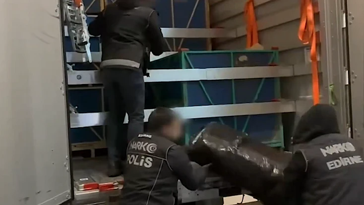 Ali Yerlikaya Duyurdu: Kapıkule’de 240 Kilogram Skunk Yakalandı