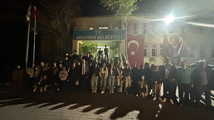 Arguvanlı Gençler 29 Ekim'i Ankara'da Kutladı