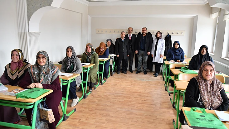 “Eğitimin Yaşı Yok”: Yeşilyurt’ta Okuma Yazma Gururu