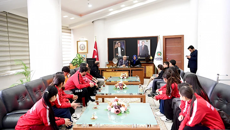 Malatya’da spor yatırımları büyüyor, şampiyonlar ödüllendirildi