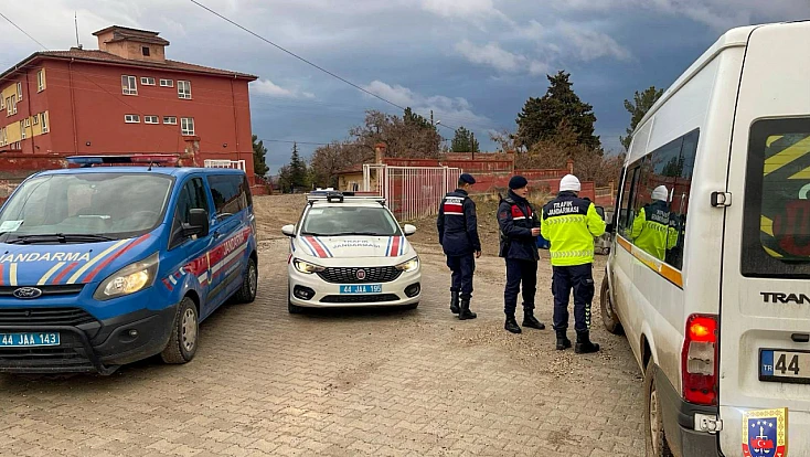 Öğrencilerin Güvenliği İçin Okul ve Servis Denetimleri Devam Ediyor