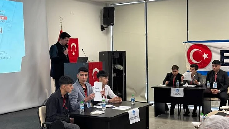 Ülkü Ocakları Ortaöğretim Bilgi Yarışması Elazığ’da Gerçekleştirildi