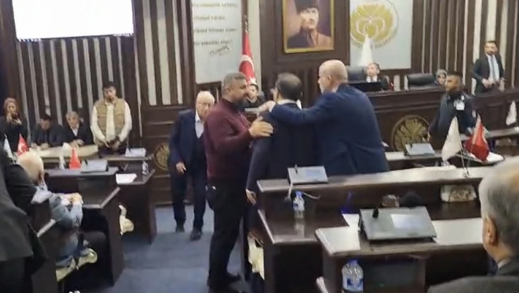 Yazıhan Tartışması Meclisi Karıştırdı: Sert Sözler Havada Uçuştu