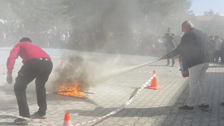 Afetler ve Dayanıklılık Ayı Kapsamında Öğrencilere Uygulamalı Eğitim