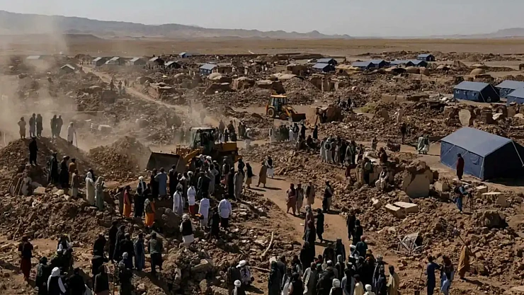 Afganistan'daki Depremde Ölü Sayısı 800'e Yükseldi