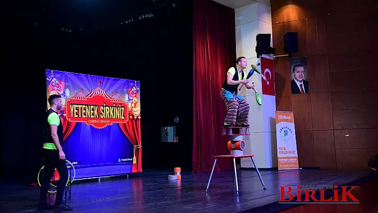Akrobasi, İlizyonist Ve Merak Uyandıran Gösteriler Yoğun İlgi Gördü