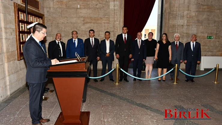 Anadolu Basın Birliği Yeni Yönetimi Anıtkabir'i Ziyaret Etti