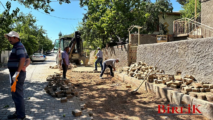 Arapgir'de Kilit Parke Onarım Çalışmaları Sürüyor