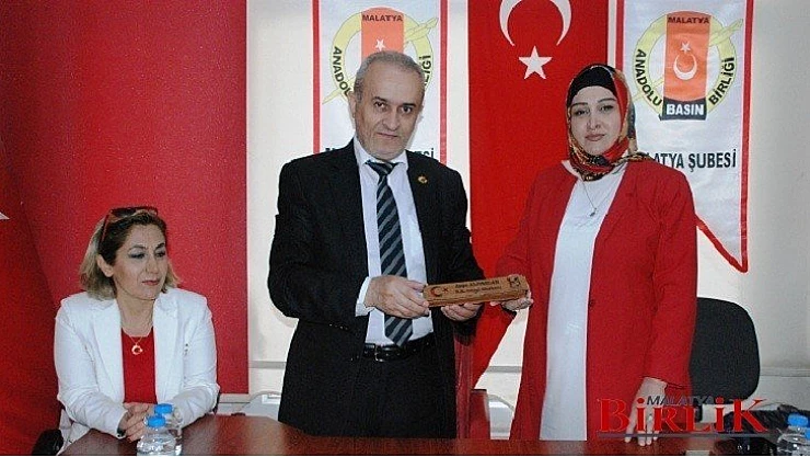 Başkan Alpaslan Anadolu Basın Birliği'nin Çalışmalarını Takdir Ediyorum