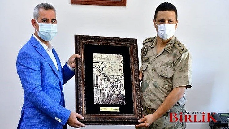 Başkan Çınar, İl Ve İlçe Jandarma Komutanlıklarını Ziyaret Etti