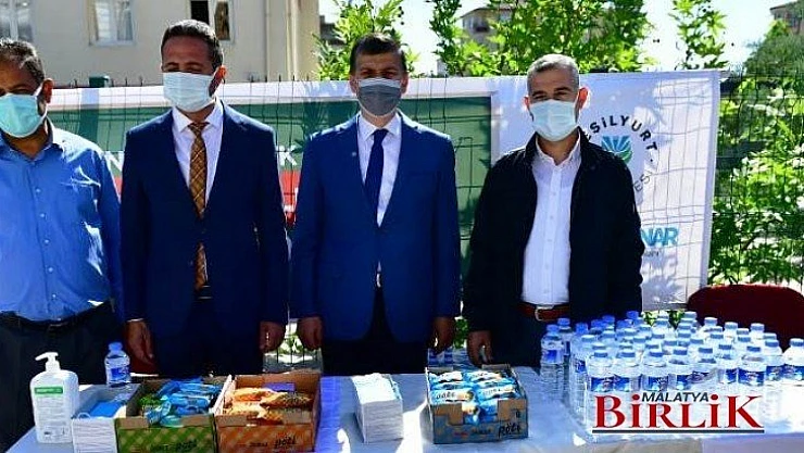 Başkan Çınar, Lgs Sınavına Giren Öğrencileri Yalnız Bırakmadı 