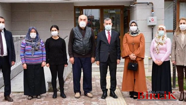 Başkan Çınar, Özel Çocuklar Ve Aileleri Unutulmadı