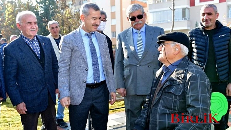 Başkan Çınar, Samanlı Mahallesinde Hizmete Sunulan Park Alanını İnceledi