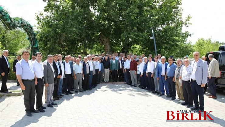 Başkan Güder Mahalle Muhtarlarıyla İstişare Toplantısı Düzenledi