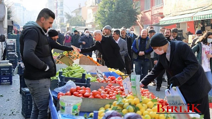 Başkan Güder, Pazarcı Esnafını Gezdi