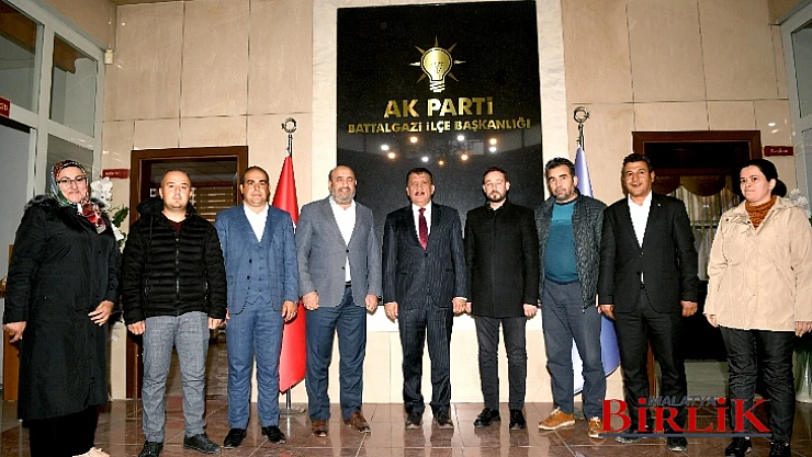 Başkan Gürkan, Ak Parti Battalgazi İlçe Başkanlığını Ziyaret Etti