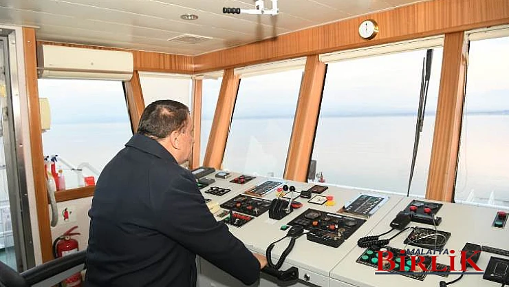 Başkan Gürkan Atabey İskelesinde Vatandaşlarla Bir Araya Geldi