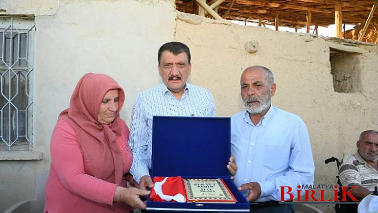 Başkan Gürkan, Şehitlerimizin Aileleri Bizlere Emanet