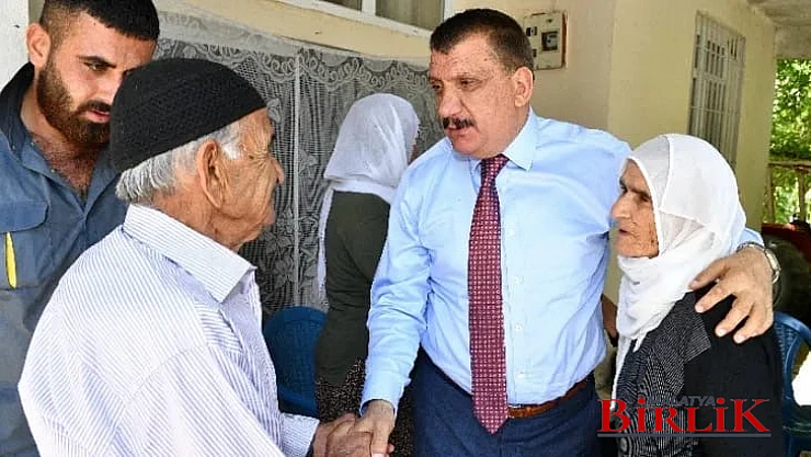 Başkan Gürkan, Yaşlılarımızın Gönüllerine Dokunmanın Gayretindeyiz