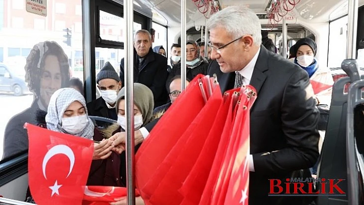 Battalgazi'nin Torunları Trambüste Sarıkamış Şehitlerini Andı