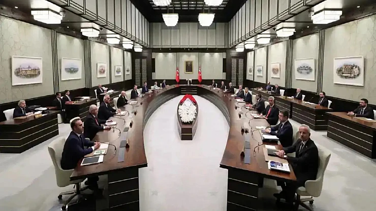 Beştepe'de Kritik Kabine Gündemi: Terörsüz Türkiye, Suriye ve Ekonomi Ele Alınacak