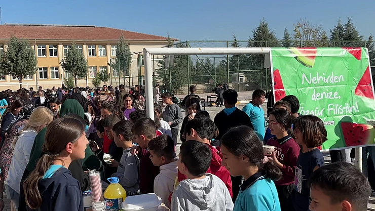Biruni Ortaokulu'nda Sosyal Sorumluluk Dersi: Gazze'ye Yardım Kermesi