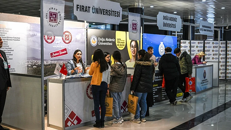 Büyükşehir Belediyesi'nin Düzenlediği  'Üniversite Bölüm Tanıtım Günleri'ne Yoğun İlgi