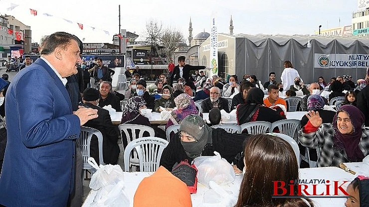 Büyükşehir İftarda Vatandaşları Yalnız Bırakmıyor